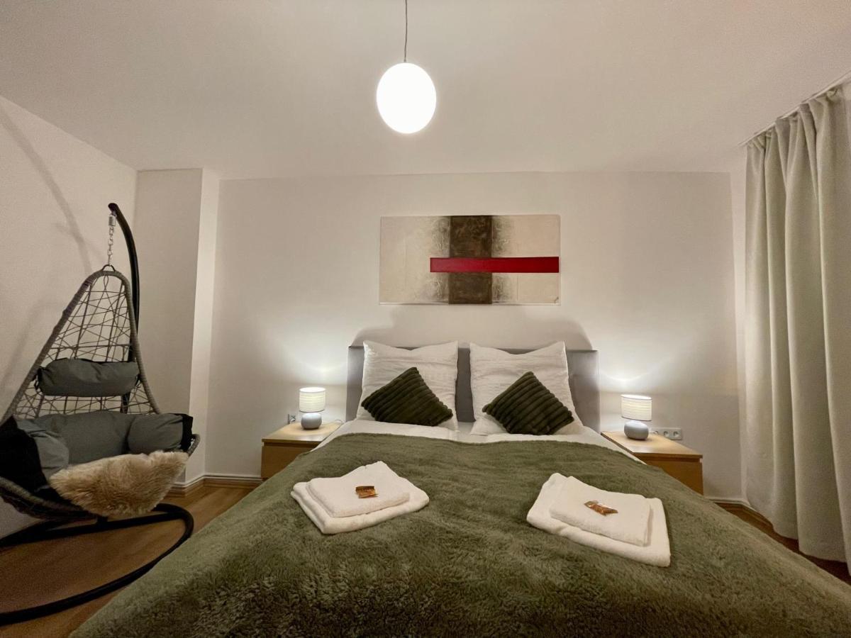 Downtown Apartment By Ninja Spaces - Kingsize-Bett, Kueche, Netflix, Terrasse Wuppertal Exteriér fotografie